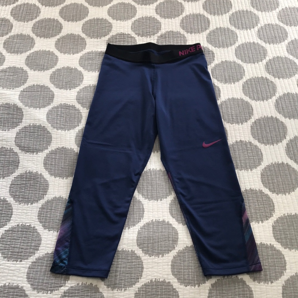 Nike Pro Cool Light Streak Printed Capri Leggings